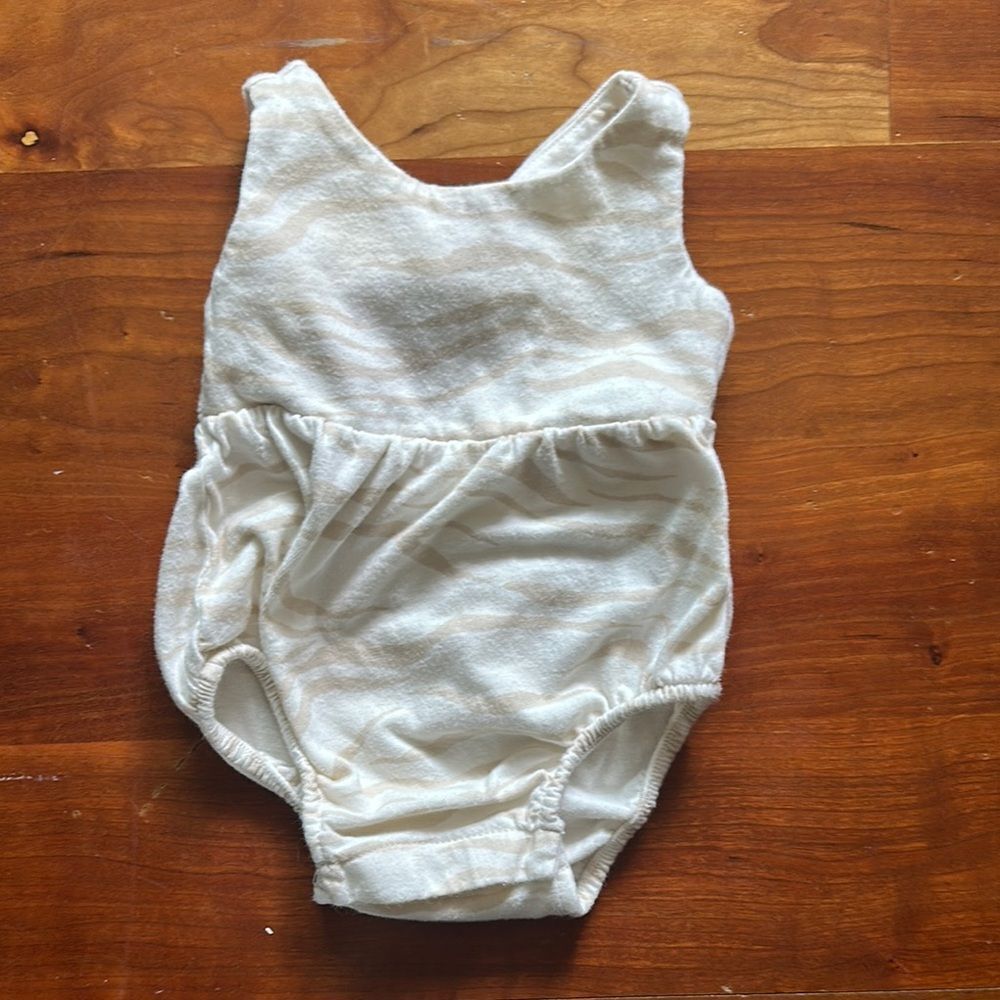 GAP Cream Kids One Piece Bodysuit